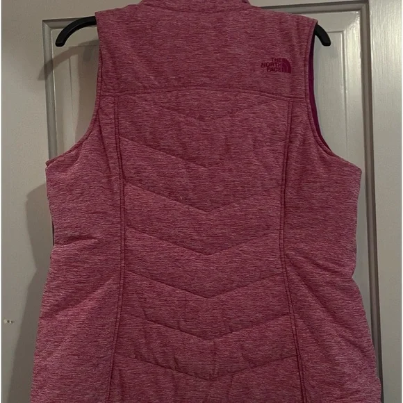 North Face Vest Womens Medium Pink Puffer Nuptuse Goose Down  Fill Insulated - Picture 9 of 14